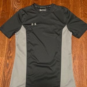 Men’s UNDER ARMOUR Heatgear fitted shirt size M